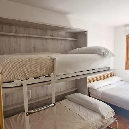 Cal Recons Aparthotel
